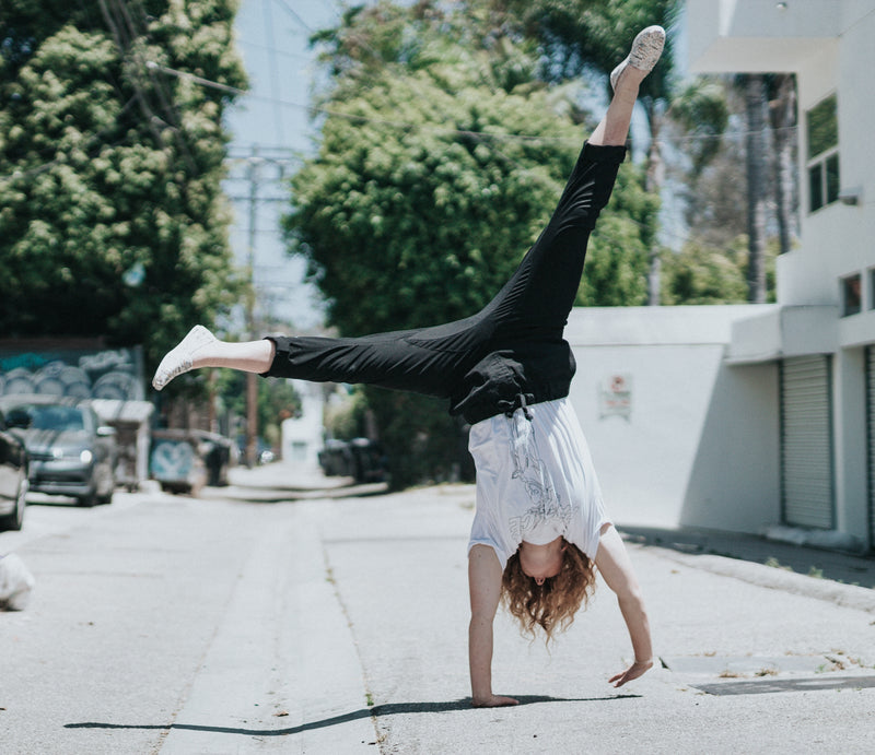 woman-cartwheeling