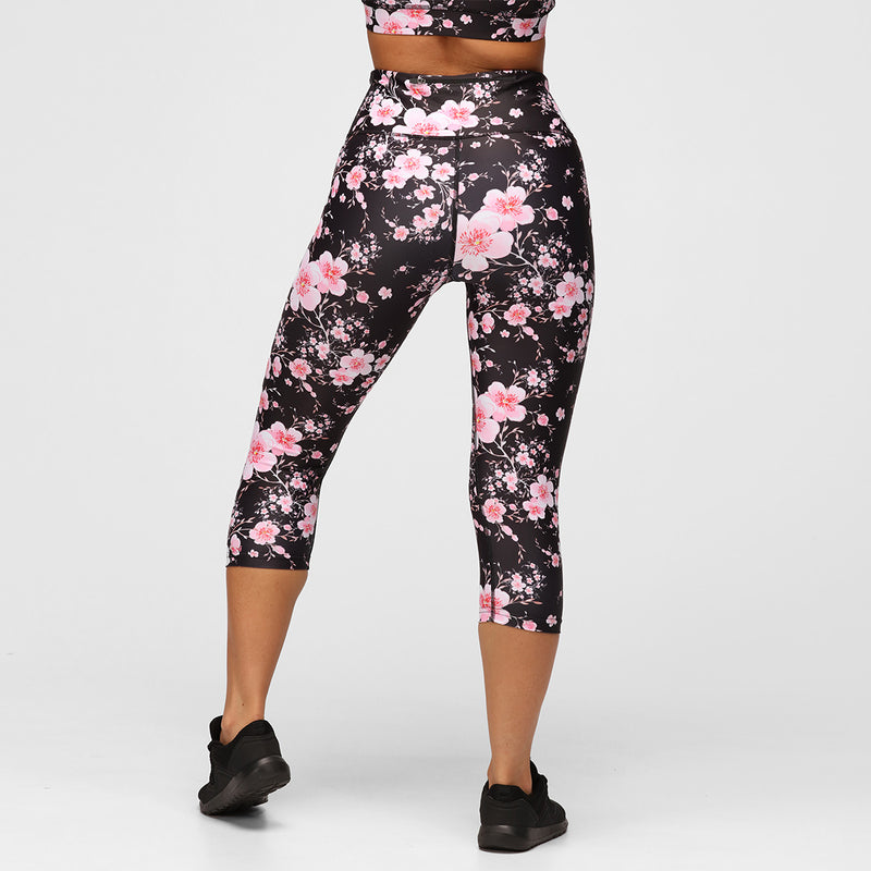 Blossom Noir Capri