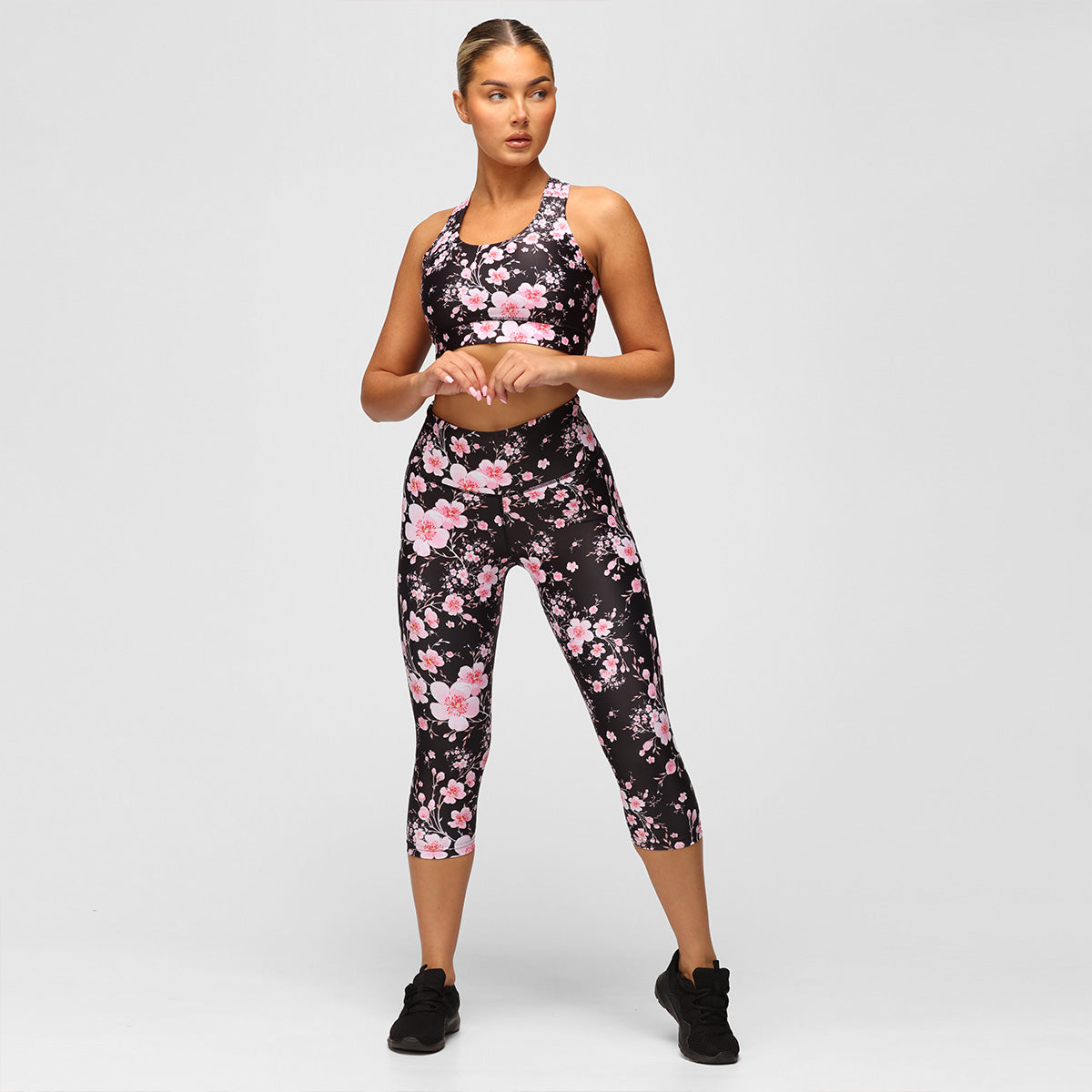 Blossom Noir Capri