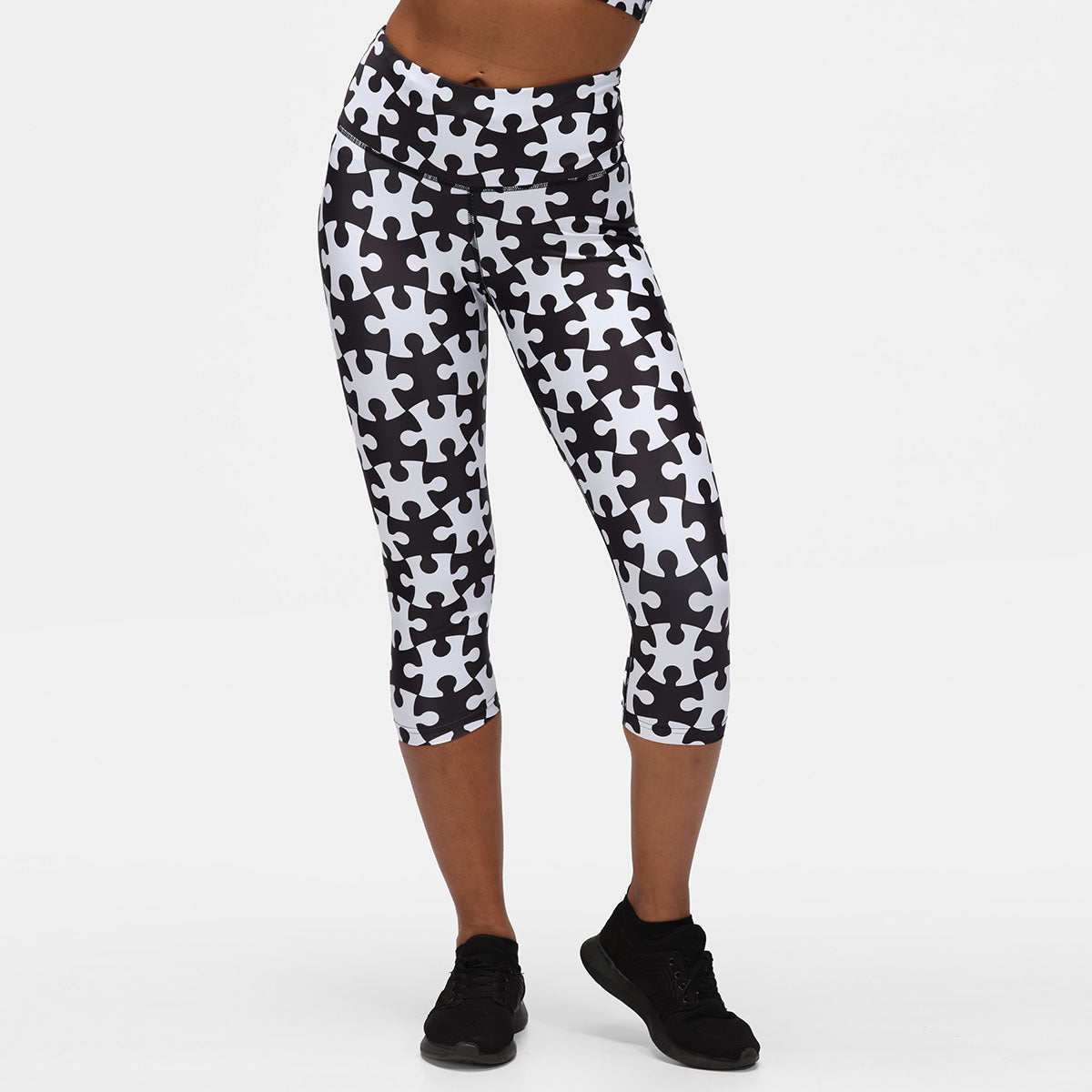 Monochrome Jigsaw Capri