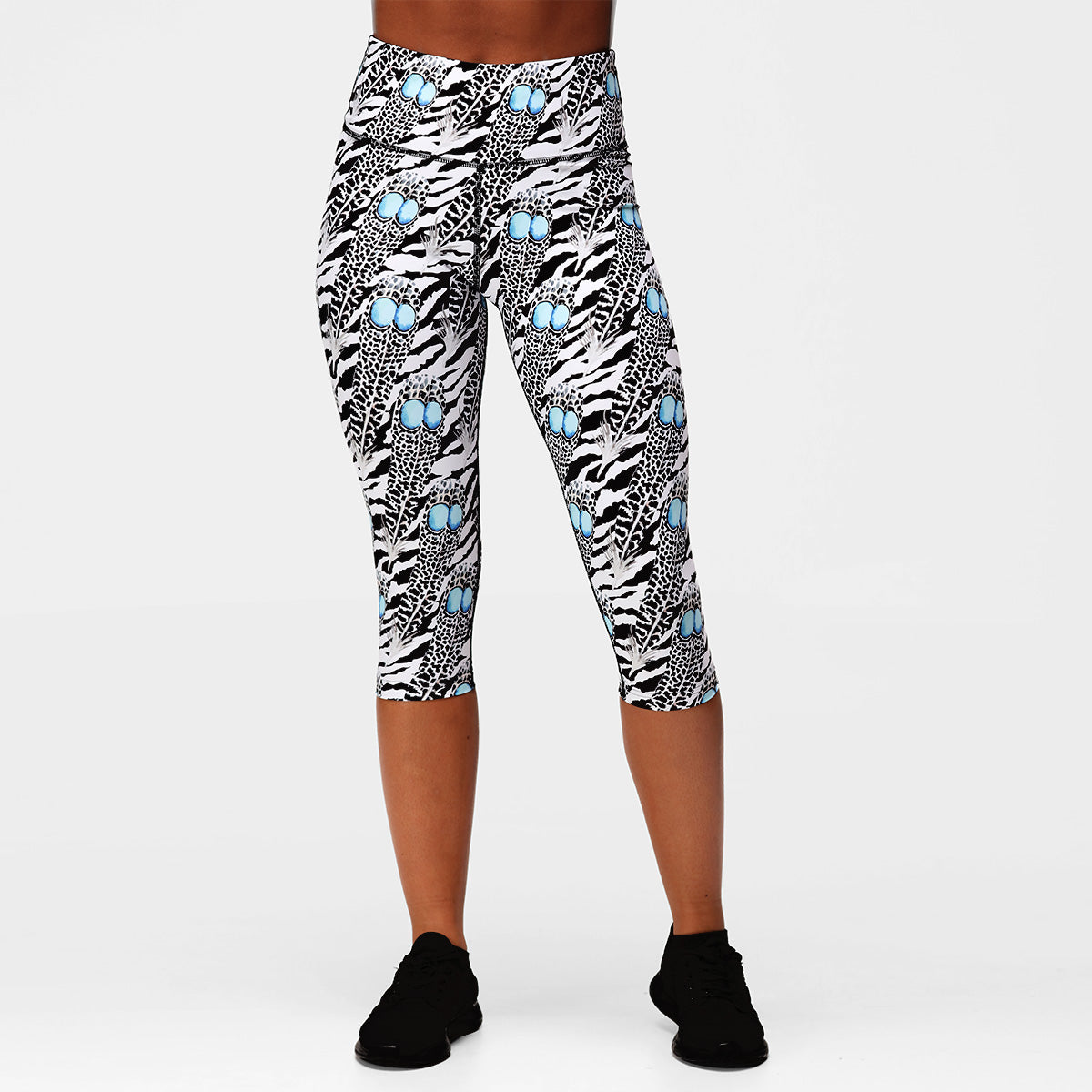 Monochrome Quill Capri